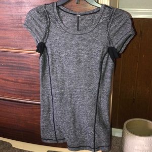 Lululemon Tee